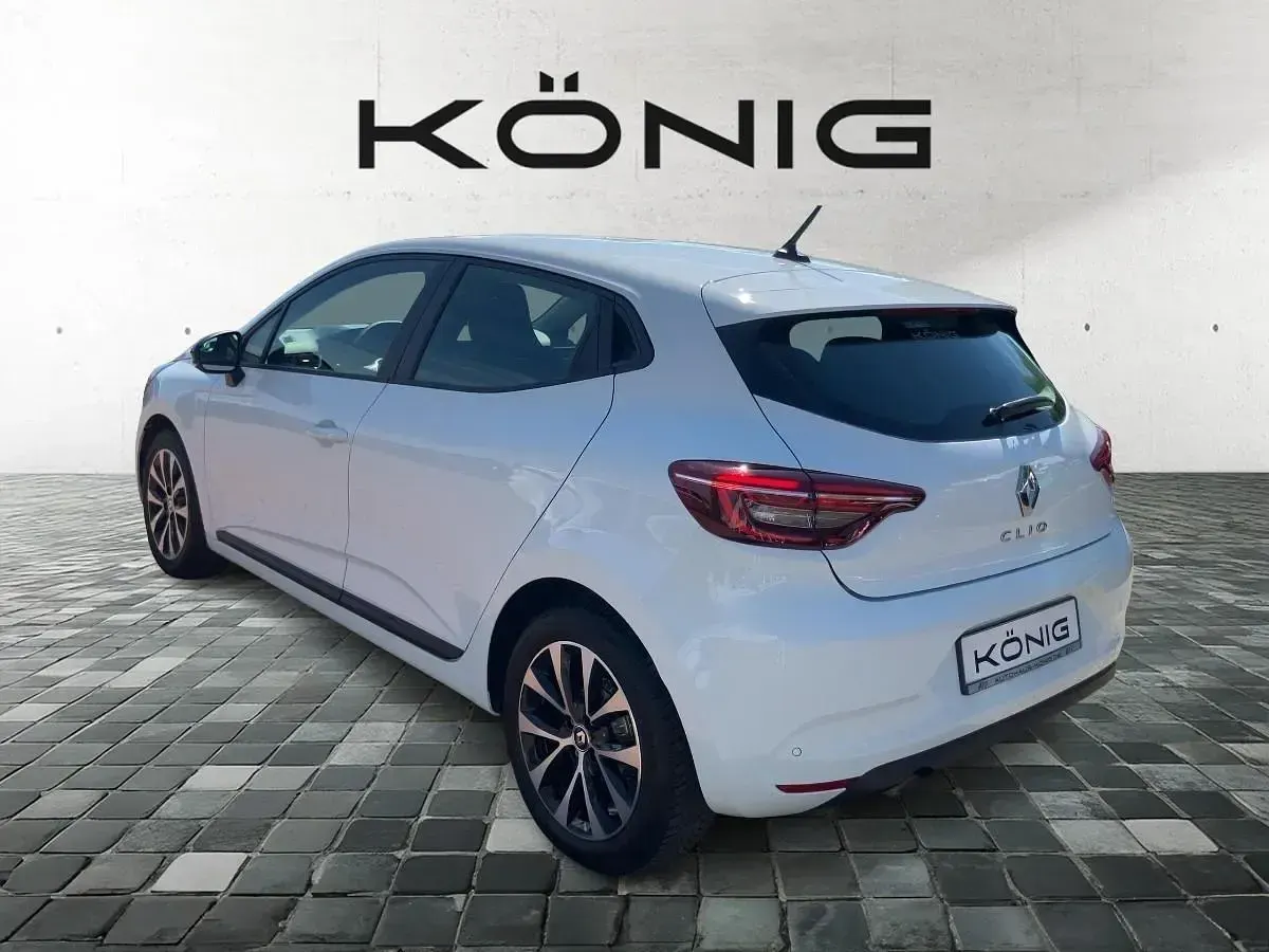Gebraucht Renault Clio V Equilibre 67 PS (49 kW) 2023 Weiß Limousine