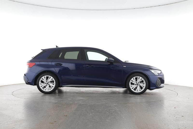Gebraucht Audi A3 S-Line 150 PS (110 kW) 2025 Navarrablau Limousine