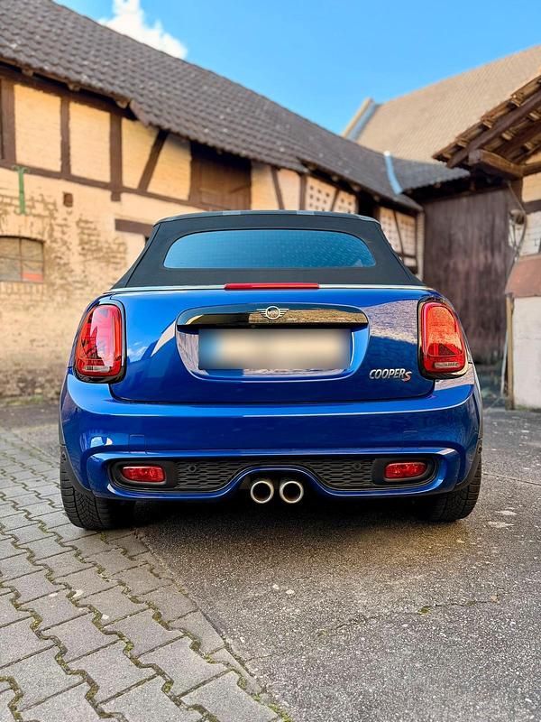 Gebraucht Mini Cooper S Cabriolet 192 PS (141 kW) 2019 Blau Cabrio