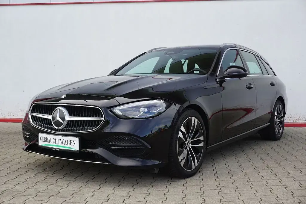 Gebraucht Mercedes C220 Avantgarde 197 PS (144 kW) 2025 Schwarz Kombi