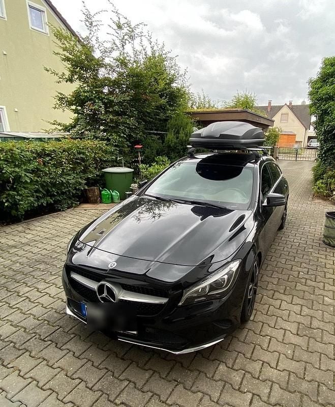 Schwarz Gebraucht 2018 Mercedes CLA220 Limousine | 16.999 € (Superpreis) - Bild 1/4