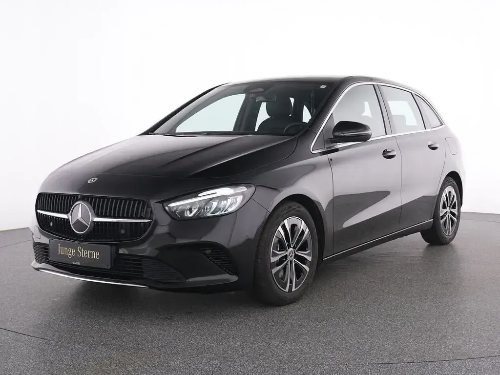 Gebraucht Mercedes B180 Progressive 136 PS (100 kW) 2025 Schwarz Van / Kleinbus