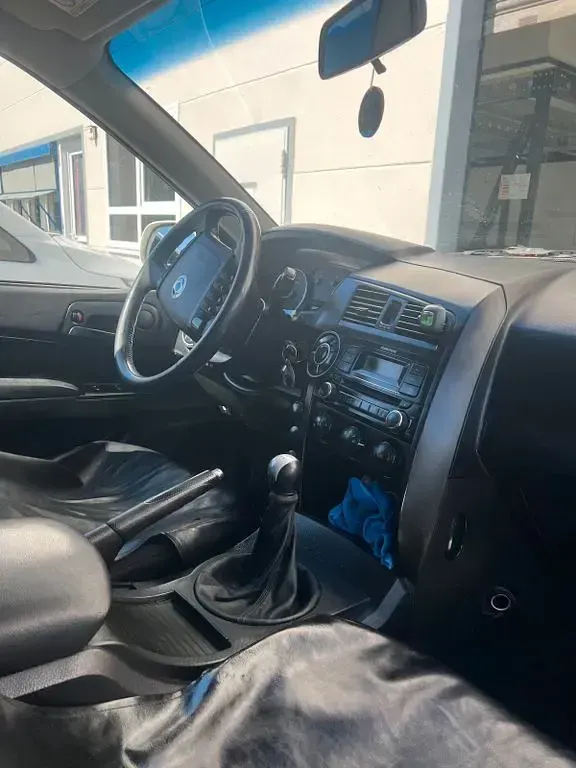 Gebraucht SsangYong Actyon 155 PS (114 kW) 2013 Weiß Pickup