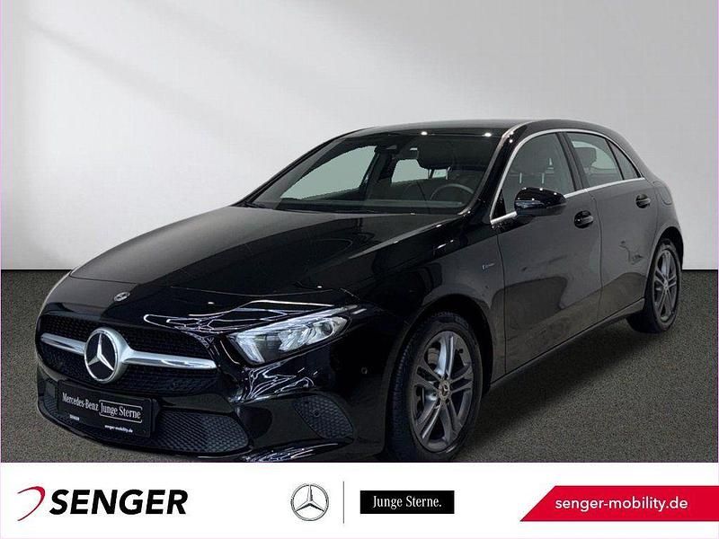 Schwarz Gebraucht 2020 Mercedes A250 Progressive Limousine | 21.900 € (Fairer Preis) - Bild 1/4