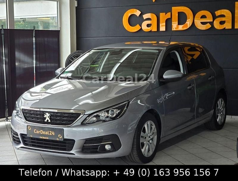 Gebraucht Peugeot 308 Active 131 PS (96 kW) 2017 Grau Limousine