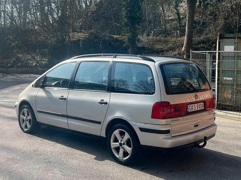 Gebraucht VW Sharan 131 PS (96 kW) 2001 Schwarz Van / Kleinbus