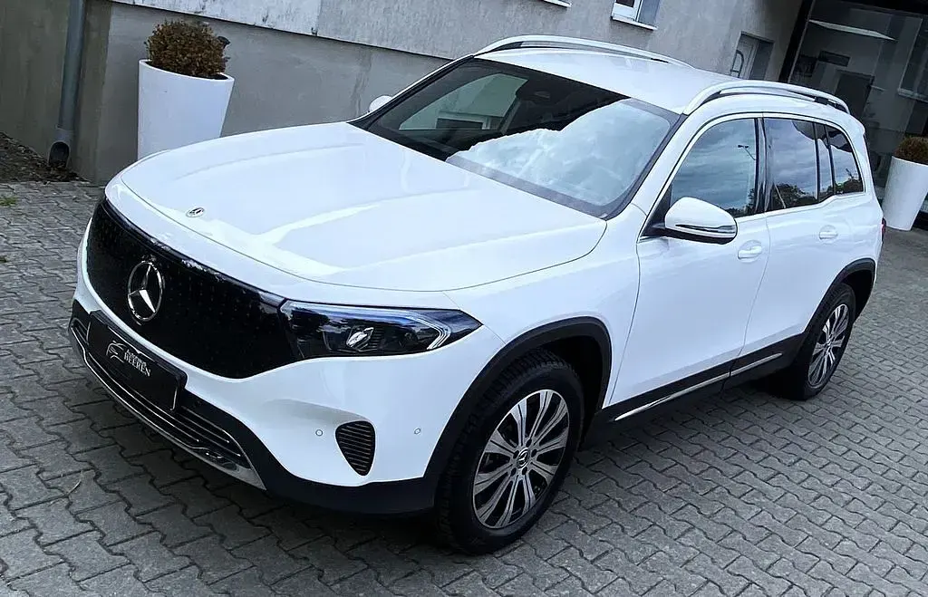 Gebraucht Mercedes EQB250+ AMG 139 kW (190 PS) 2024 Weiß SUV