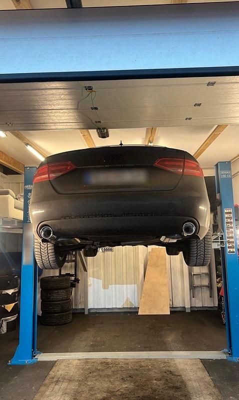 Gebraucht Audi A4 265 PS (194 kW) 2008 Blau Limousine