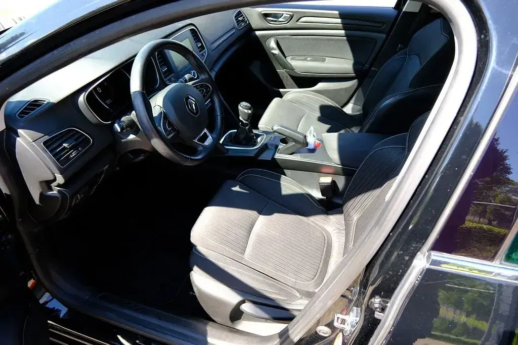 Gebraucht Renault Mégane LIMITED 132 PS (97 kW) 2018 Schwarz Kombi