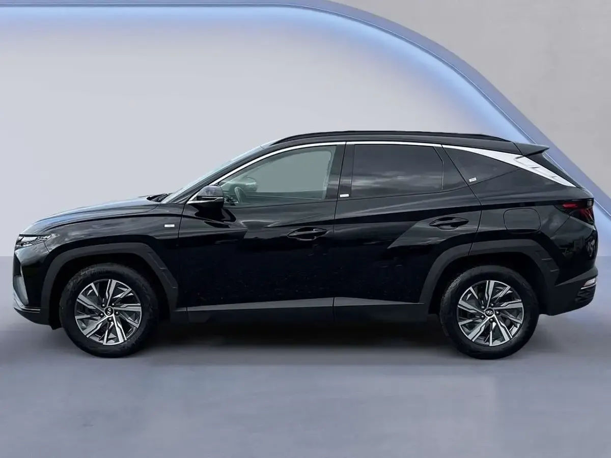 Gebraucht Hyundai Tucson 136 PS (100 kW) 2021 Phantom black met SUV