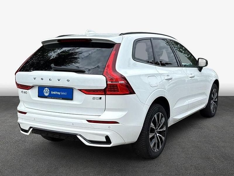 Gebraucht Volvo XC60 Plus 250 PS (183 kW) 2024 Crystal weißperleffekt SUV
