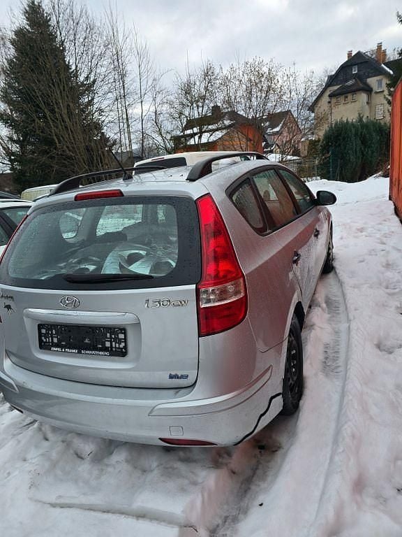 Gebraucht Hyundai i30 Classic 109 PS (80 kW) 2011 Grau Kombi