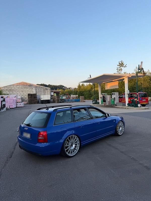 Gebraucht Audi S4 265 PS (194 kW) 2000 Blau Kombi