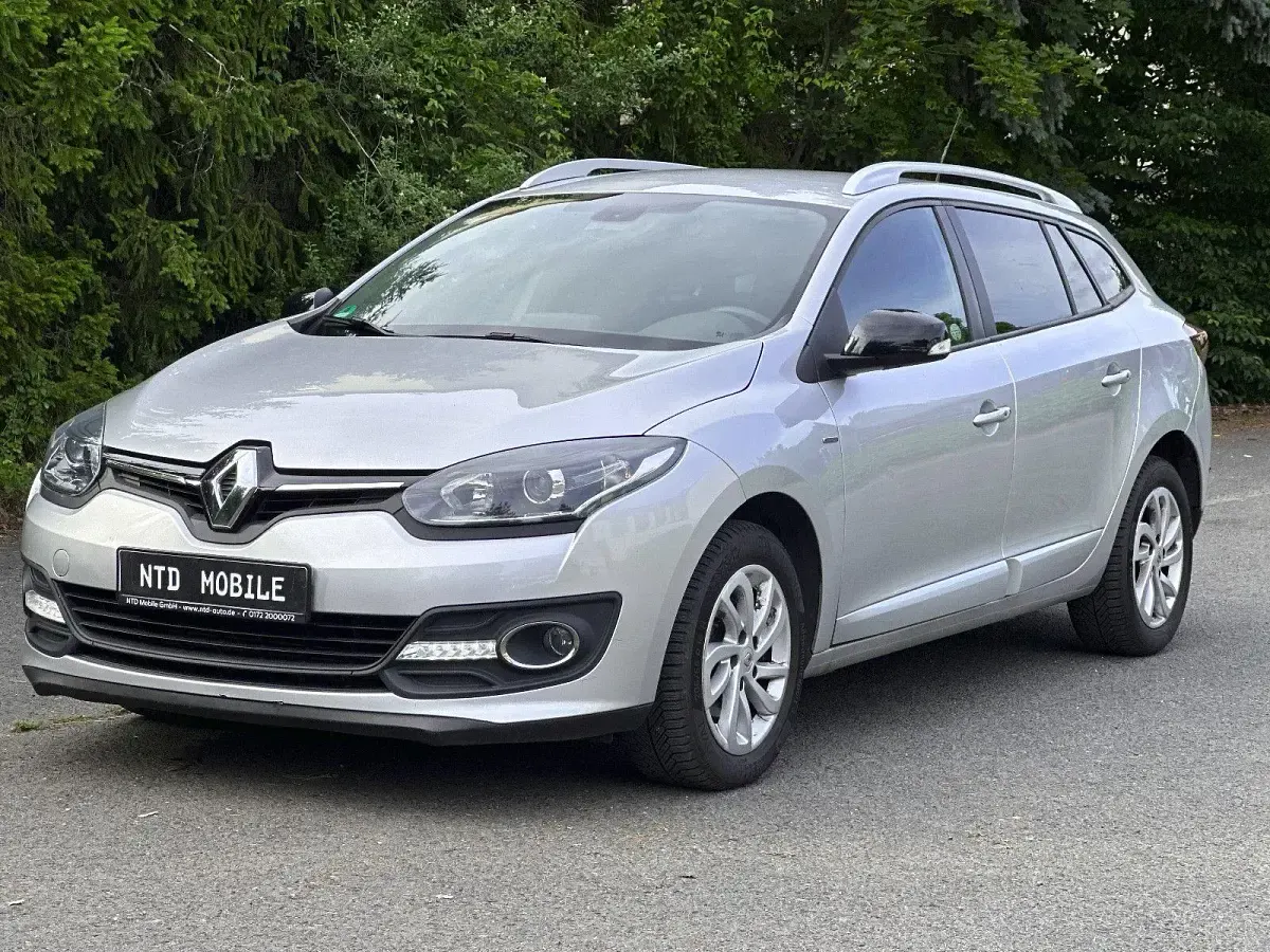 Gebraucht Renault Mégane GrandTour LIMITED 116 PS (85 kW) 2016 Platingrau Kombi