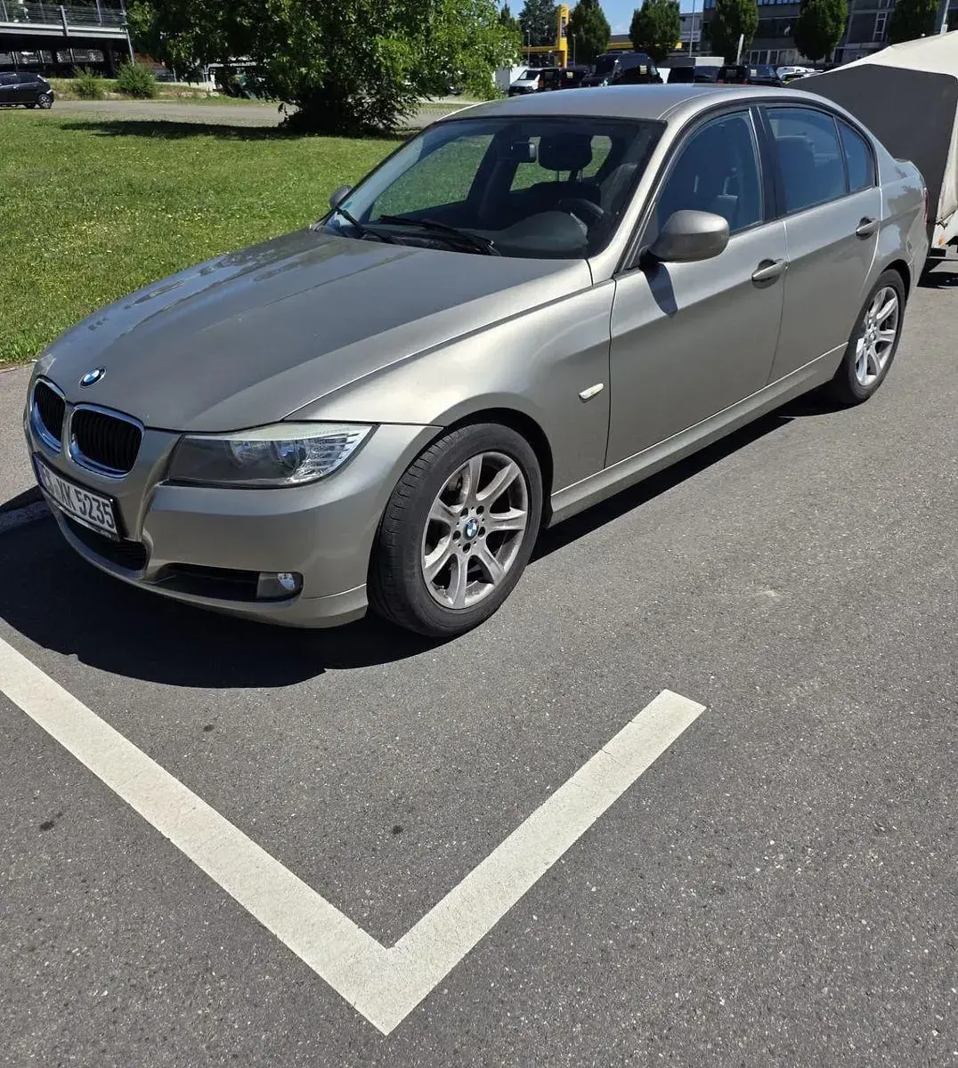 Gebraucht BMW 318 143 PS (105 kW) 2011 Limousine