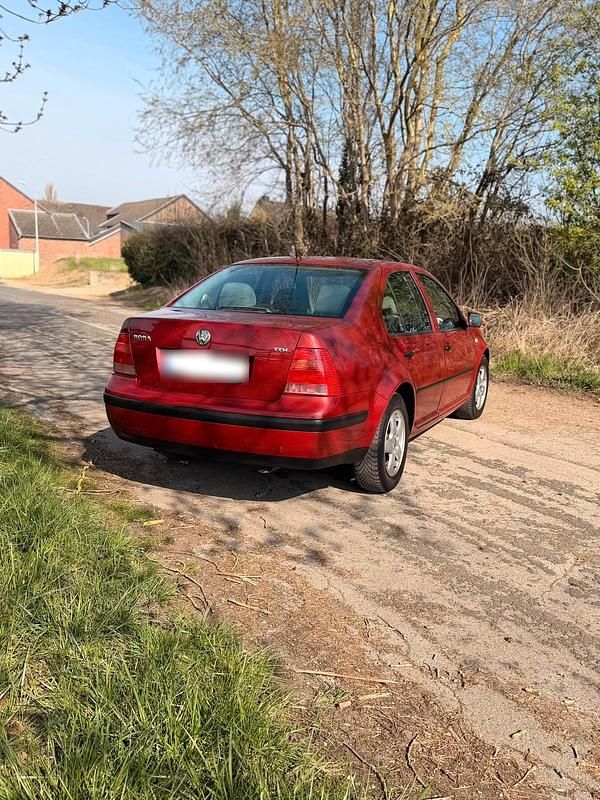 Gebraucht VW Bora 1999 Rot Limousine