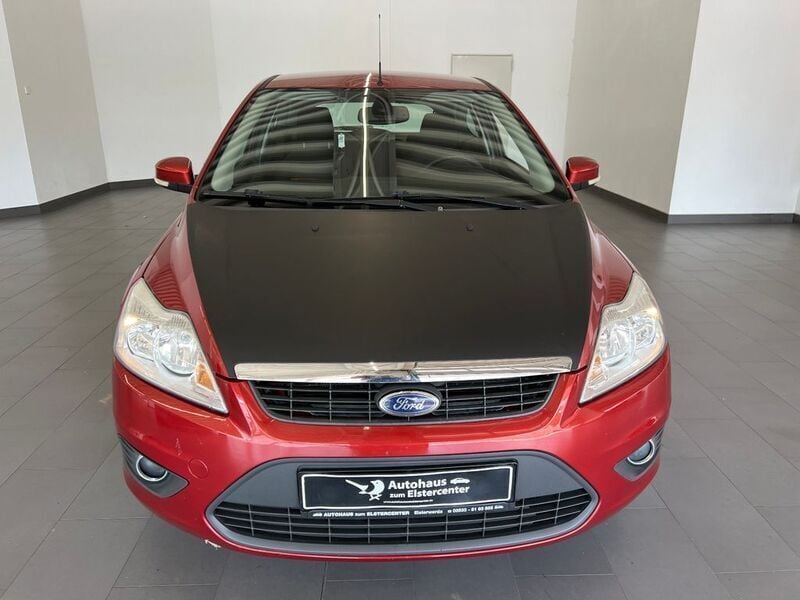 Gebraucht Ford Focus Style 101 PS (74 kW) 2010 Rot Limousine