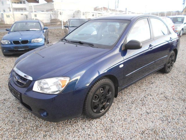 Blau metallic Gebraucht 2005 Kia Cerato LX Limousine | 2.900 € (Teuer) - Bild 1/4