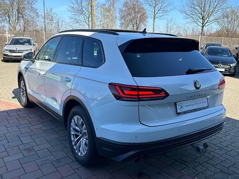 Gebraucht VW Touareg R 286 PS (210 kW) 2022 Weiß SUV