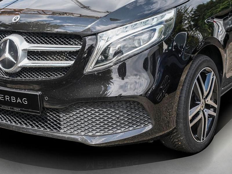 Gebraucht Mercedes V250 Edition 190 PS (139 kW) 2021 Obsidianschwarz Van / Kleinbus