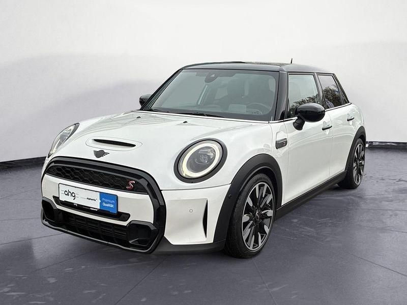 Gebraucht Mini Cooper S Classic 178 PS (130 kW) 2023 Weiß Kleinwagen