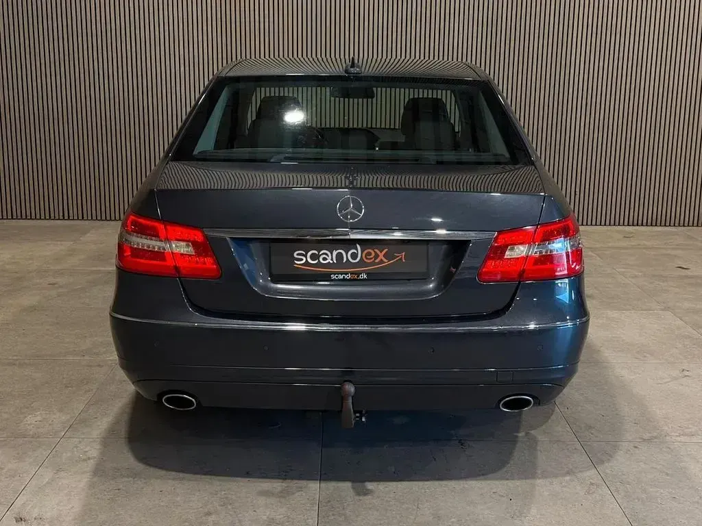 Gebraucht Mercedes E300 204 PS (150 kW) 2010 Grau Limousine
