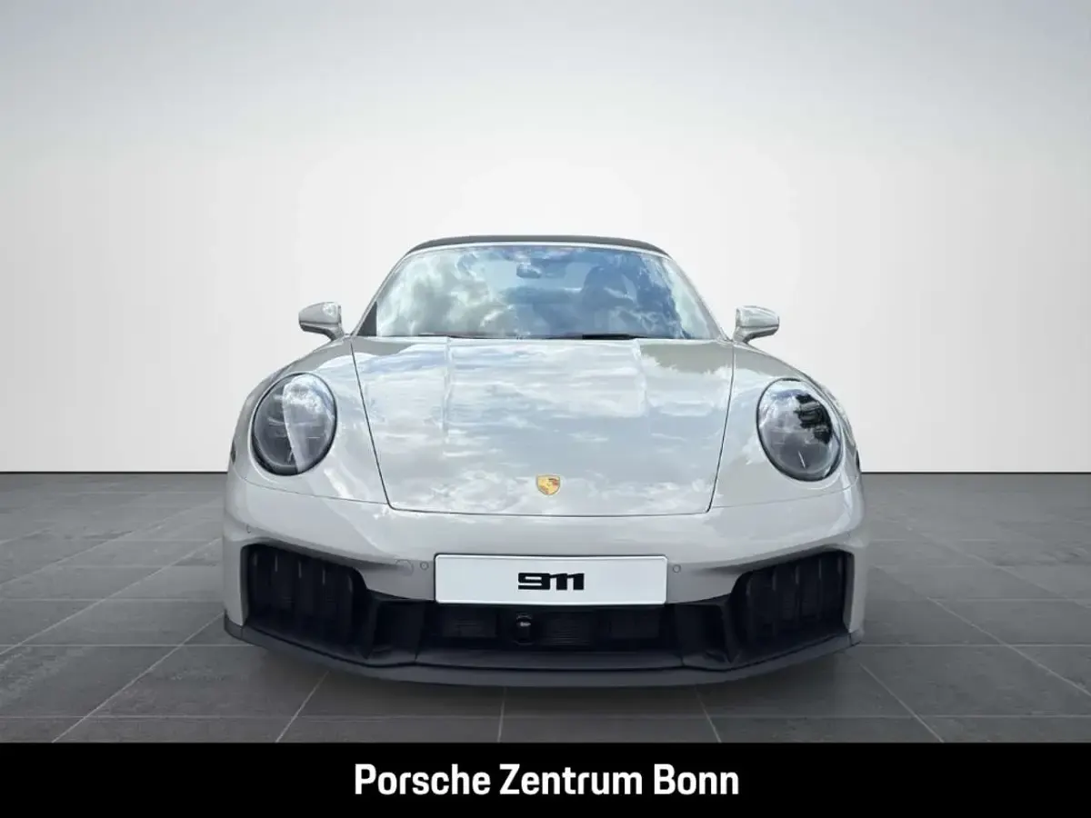 Neu Porsche 992 541 PS (397 kW) 2026 Weiss Coupé