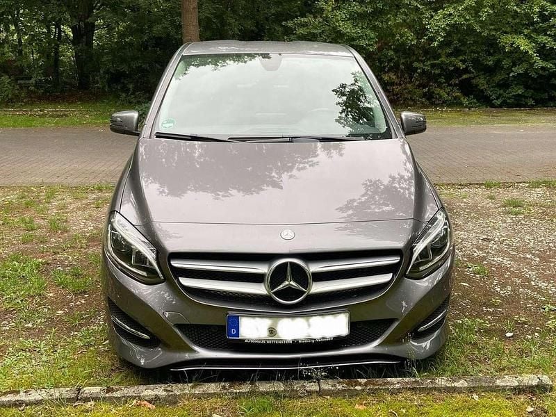 Gebraucht 2016 Mercedes B180 Van / Kleinbus | 16.999 € (Fairer Preis) - Bild 1/4