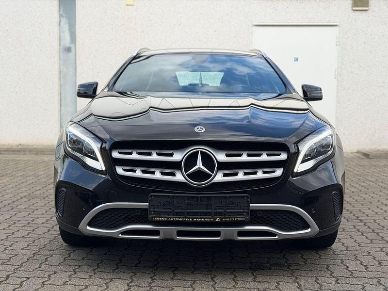 Gebraucht Mercedes GLA180 109 PS (80 kW) 2017 Schwarz SUV