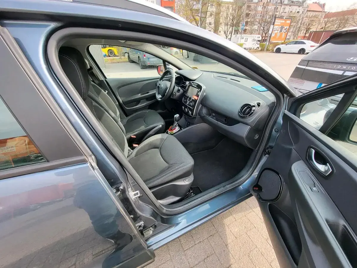 Gebraucht Renault Clio IV 90 PS (66 kW) 2019 Grau Limousine