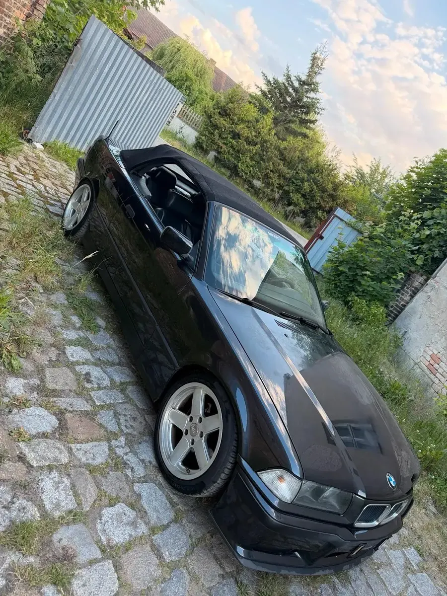 Gebraucht BMW 325 Cabriolet 192 PS (141 kW) 1993 Schwarz Cabrio