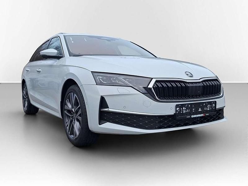 Neu Skoda Octavia 150 PS (110 kW) 2025 Moonweiss metallic Kombi
