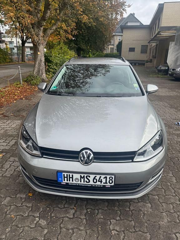 Silber Gebraucht 2015 VW Golf VII Comfortline Kombi | 12.000 € (Fairer Preis) - Bild 1/4