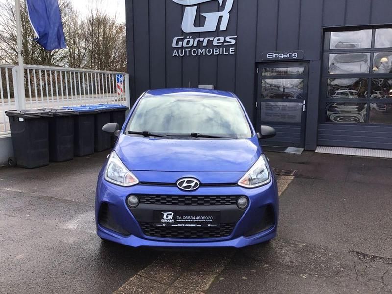 Gebraucht Hyundai i10 Select 67 PS (49 kW) 2019 Blau Kleinwagen