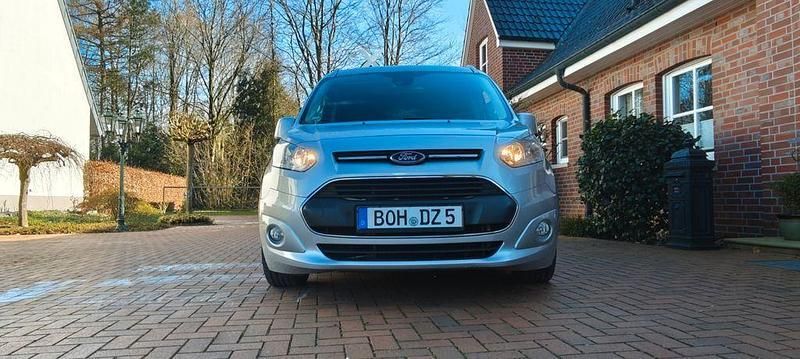 Silber Gebraucht 2015 Ford Tourneo Van / Kleinbus | 15.699 € (Fairer Preis) - Bild 1/4