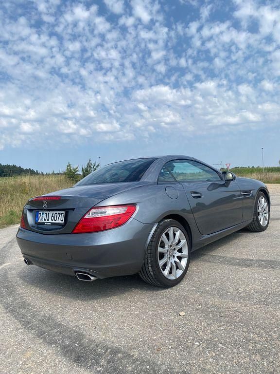 Gebraucht Mercedes SLK200 184 PS (135 kW) 2015 Grau Cabrio
