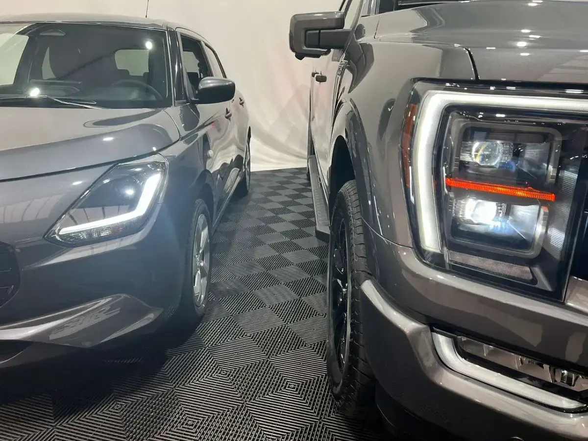 Neu Ford F-150 Lariat 405 PS (297 kW) 2026 Grau Pickup