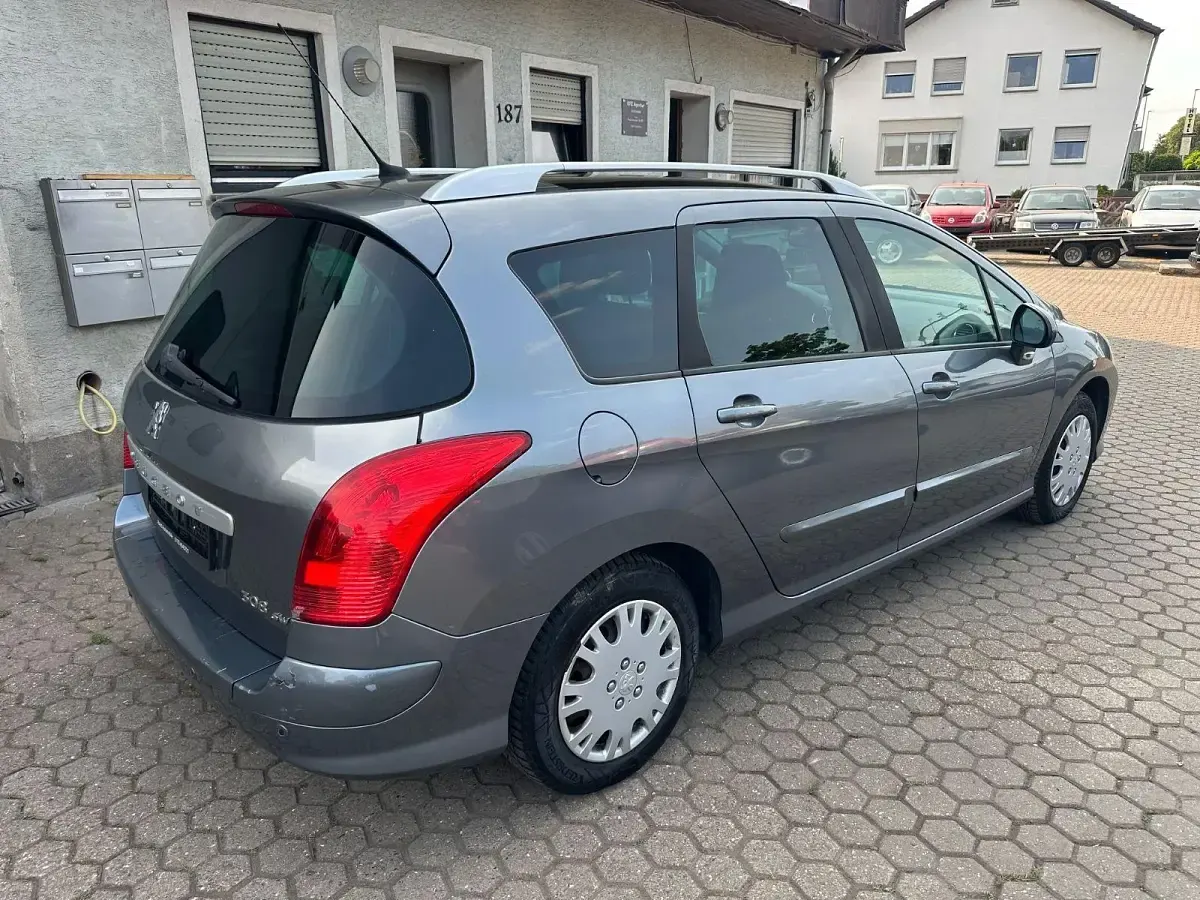 Gebraucht Peugeot 308 SW Premium 120 PS (88 kW) 2010 Grau Kombi