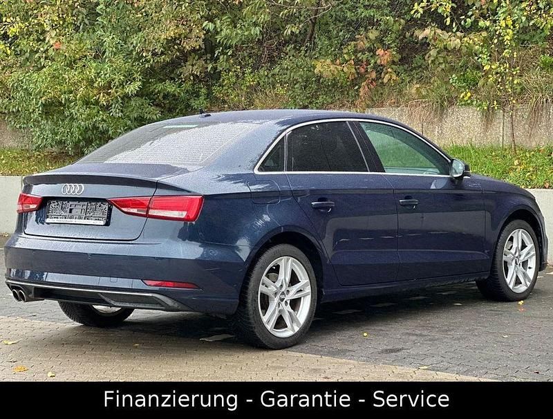 Gebraucht Audi A3 Ambiente 150 PS (110 kW) 2017 Blau Limousine