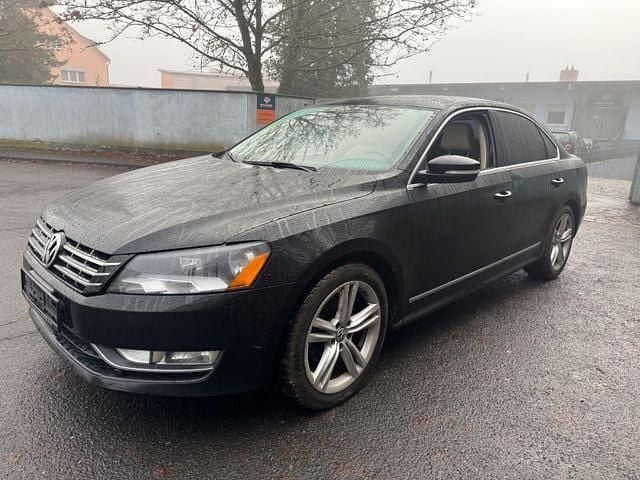 Schwarz Gebraucht 2015 VW Passat SEL Premium Limousine | 9.490 € (Superpreis) - Bild 1/4