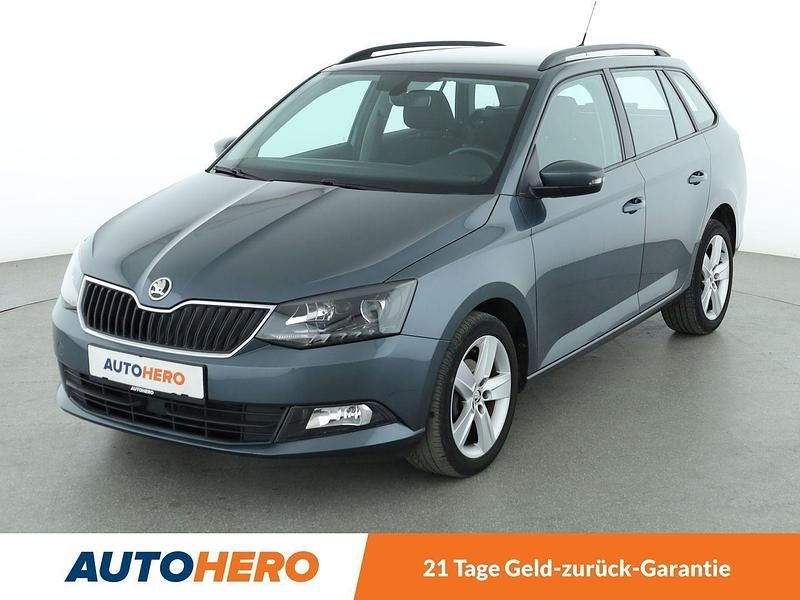 Grau Gebraucht 2016 Skoda Fabia Style Kleinwagen | 9.100 € (Fairer Preis) - Bild 1/3