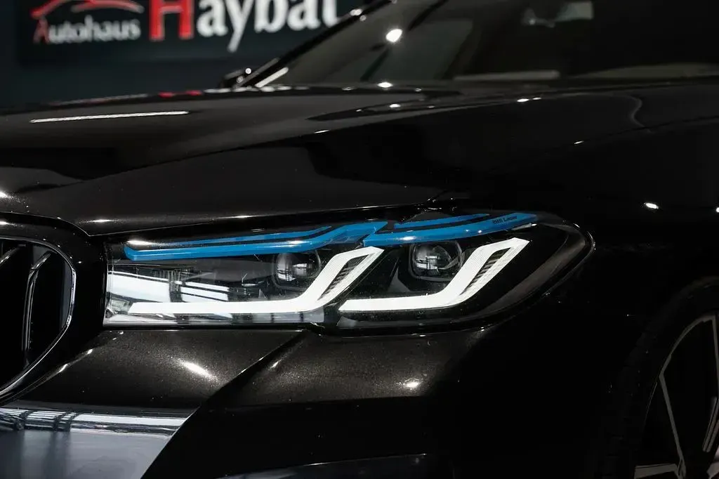 Gebraucht BMW 530 M Sport 286 PS (210 kW) 2022 Schwarz Kombi