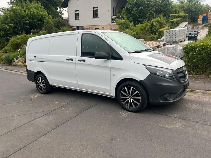 Gebraucht Mercedes Vito 114 PS (83 kW) 2016 Weiß Van