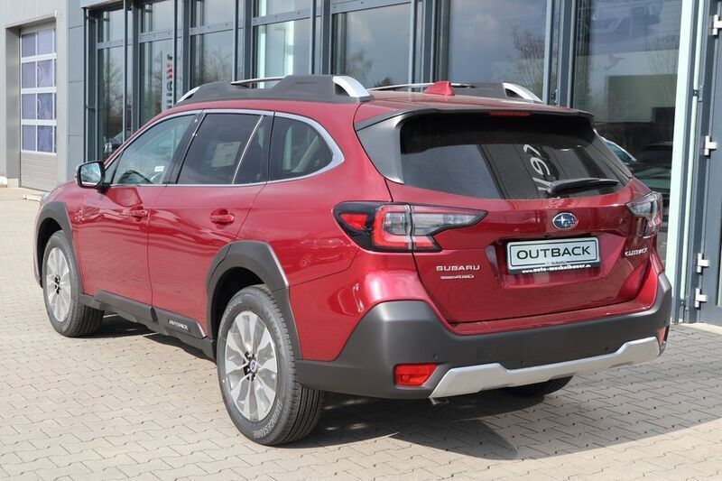 Neu Subaru Outback Platinum 169 PS (124 kW) 2025 Crimson red SUV