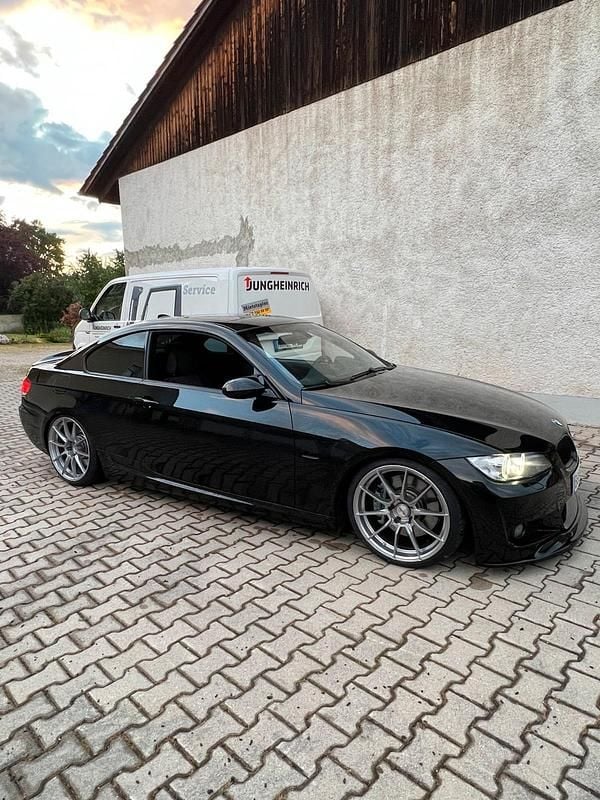 Schwarz Gebraucht 2007 BMW 335 M Sport Coupé | 22.000 € (Teuer) - Bild 1/4