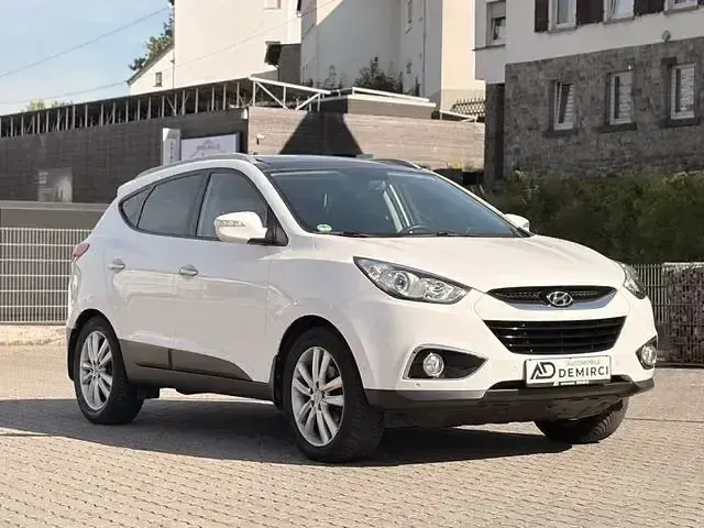 Gebraucht Hyundai ix35 Style 184 PS (135 kW) 2012 Weiß SUV