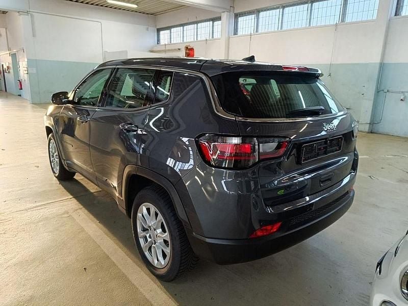 Gebraucht Jeep Compass Altitude 131 PS (96 kW) 2024 Grau SUV