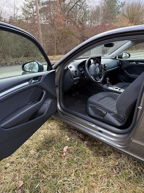 Gebraucht Audi A3 Sport 105 PS (77 kW) 2012 Braun Kleinwagen