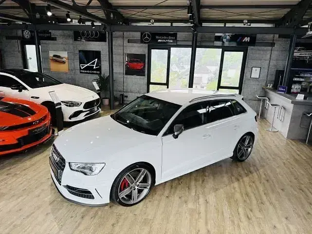 Gebraucht Audi S3 Ambiente 301 PS (221 kW) 2016 Gletscherweiã metallic Limousine