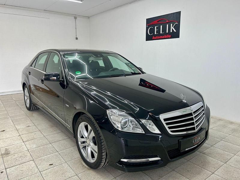 Gebraucht Mercedes E220 170 PS (125 kW) 2010 Schwarz Limousine